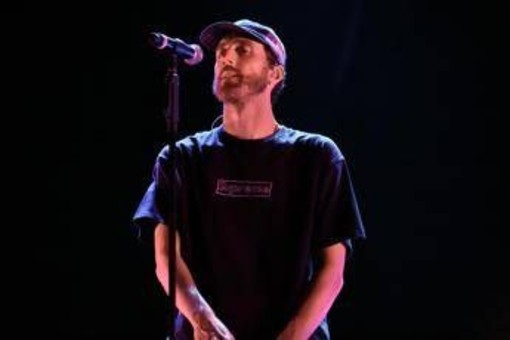 Sanremo 2026, Mecna chi è: la cover con Mara Sattei Sanremo 2026, Mecna chi è: la cover con Mara Sattei