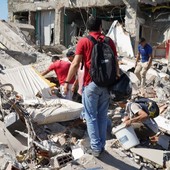 Colombia, il bilancio delle vittime del terremoto sale a 111 Colombia, il bilancio delle vittime del terremoto sale a 111