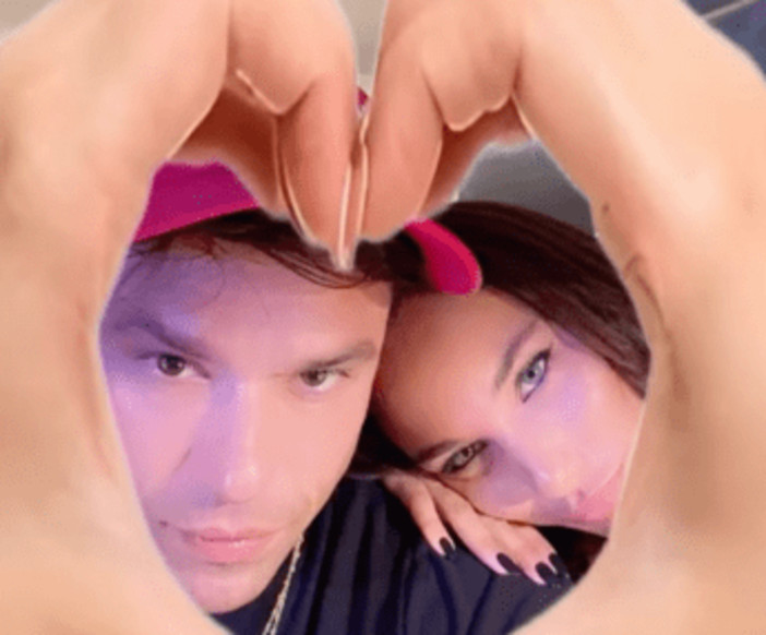 Fedez e Giulia Honegger, ora è ufficiale: la prima foto social di coppia Fedez e Giulia Honegger, ora è ufficiale: la prima foto social di coppia