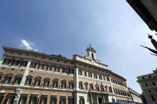 "Smarrita dentiera in Transatlantico", ma era solo un bite dentale perso da un onorevole sbadato