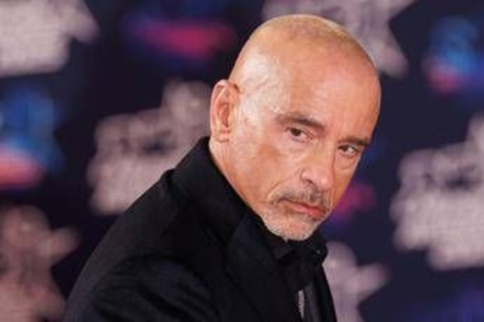 Eros Ramazzotti, il vicino gli fa causa: "Gravi danni da lavori in suo appartamento"