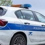 Roma, due bambini lasciati soli in auto in centro: denunciata la madre Roma, due bambini lasciati soli in auto in centro: denunciata la madre