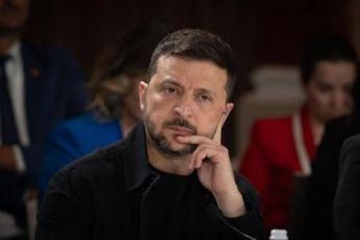 Ucraina, l'annuncio di Zelensky: &quot;Avviati colloqui per possibile incontro con Putin&quot;