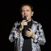 Roby Facchinetti sbaglia testo di 'Pierre' e si scusa: "Non mi capitava da 1976..." Roby Facchinetti sbaglia testo di 'Pierre' e si scusa: "Non mi capitava da 1976..."