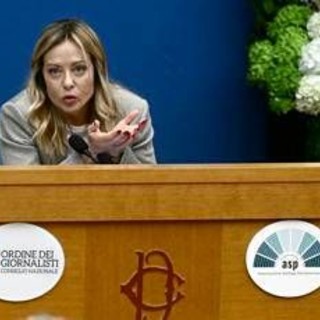 Meloni: "Trump non attaccherà la Groenlandia, Ue parli con la Russia"