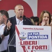 Lega, parla Romeo: "Salvini? Non mi interessano le sfide. Dobbiamo tornare allo spirito di Bossi" Lega, parla Romeo: "Salvini? Non mi interessano le sfide. Dobbiamo tornare allo spirito di Bossi"