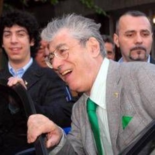 Morto Umberto Bossi, il cordoglio di Meloni: "Ha segnato una fase importante della storia italiana" Morto Umberto Bossi, il cordoglio di Meloni: "Ha segnato una fase importante della storia italiana"