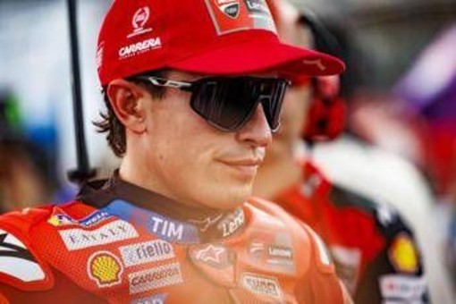 Gp Indonesia, caduta e frattura alla clavicola per Marquez: &quot;Rispetto i medici, tornerò quando sarà possibile&quot;