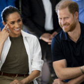 Harry e Meghan, Bbc: "Sono arrivati nel Regno Unito". Il rientro con i figli dopo sei anni Harry e Meghan, Bbc: "Sono arrivati nel Regno Unito". Il rientro con i figli dopo sei anni