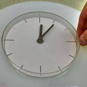 Torna l'ora solare, vantaggi e svantaggi: conviene mantenere quella legale? Torna l'ora solare, vantaggi e svantaggi: conviene mantenere quella legale?