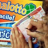 Superenalotto, numeri combinazione vincente oggi 16 settembre