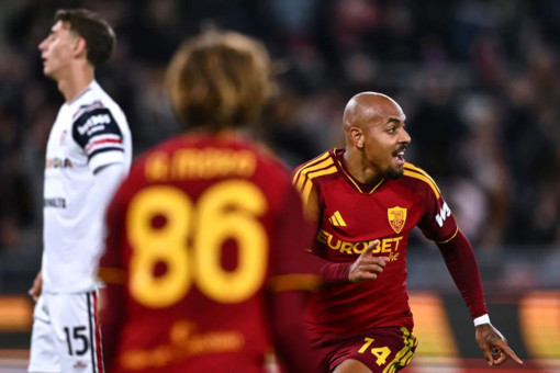 Sei gol e tante emozioni all’Olimpico, Roma batte Cagliari 4-2 Sei gol e tante emozioni all’Olimpico, Roma batte Cagliari 4-2