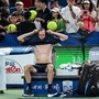 Sinner, infortunio a Shanghai? Jannik zoppica e si ferma nel match contro Griekspoor