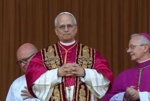 Prevost 267esimo Papa, le prime parole di Leone XIV: &quot;Pace sia con voi, costruiamo ponti&quot;
