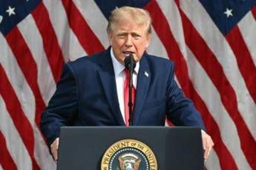 11 settembre, dov'era Trump durante gli attentati? Incongruenze e stranezze nei racconti del presidente 11 settembre, dov'era Trump durante gli attentati? Incongruenze e stranezze nei racconti del presidente