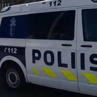 Finlandia, attacco con coltello in centro commerciale: diversi feriti. Un arresto