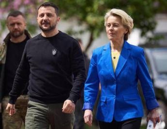 Zelensky: "Servono garanzie di sicurezza". Domani leader Ue alla Casa Bianca, anche Meloni. Trump: "Grandi progressi con Russia" Zelensky: "Servono garanzie di sicurezza". Domani leader Ue alla Casa Bianca, anche Meloni. Trump: "Grandi progressi con Russia"