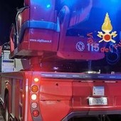 Massa, a fuoco abitazione: morto un uomo