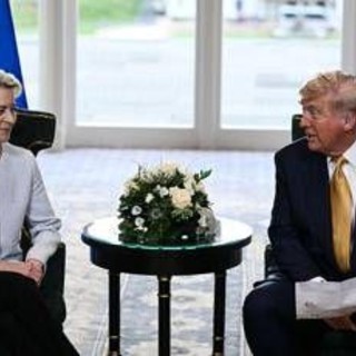 Dazi, Ue: "Accordo Trump-von der Leyen non è giuridicamente vincolante" Dazi, Ue: "Accordo Trump-von der Leyen non è giuridicamente vincolante"