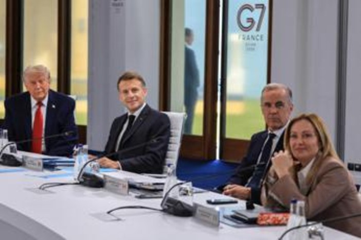 Meloni: "G7 importante, con Trump rapporto immutato". I leader compatti su sostegno a Ucraina Meloni: "G7 importante, con Trump rapporto immutato". I leader compatti su sostegno a Ucraina