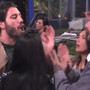 Caos al Grande Fratello, Omer si abbassa i pantaloni e Jonas lo attacca