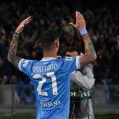 Napoli secondo in classifica, Milan battuto 1-0: decide Politano Napoli secondo in classifica, Milan battuto 1-0: decide Politano