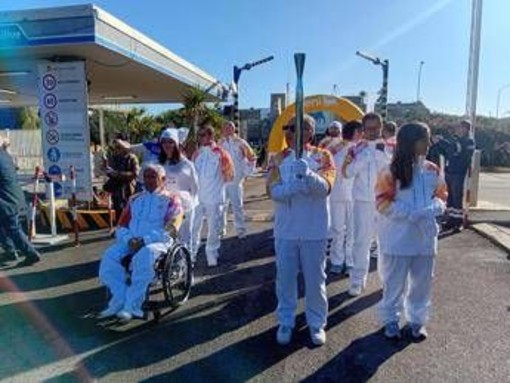 Milano-Cortina, Alburno (Eni): "Fiamma olimpica illumina bioraffineria Gela, legame azienda-territorio"