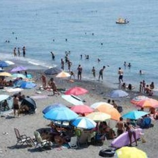 Lecce, si sente male mentre nuota con gli amici: morto 19enne Lecce, si sente male mentre nuota con gli amici: morto 19enne