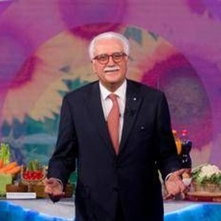 Natale, eccessi a tavola e dolci: il piano per non ingrassare