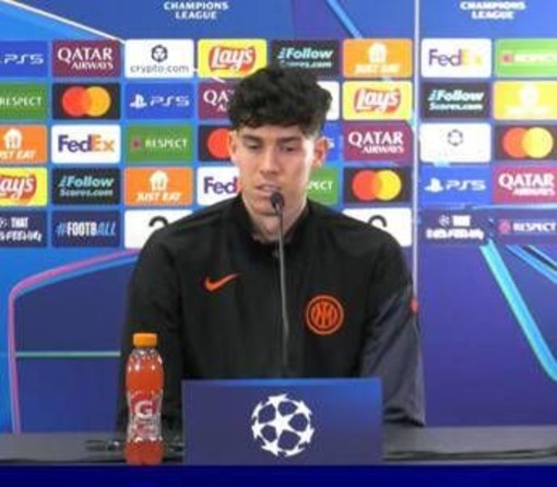 Bastoni, ecco le scuse: "Contatto accentuato, ho sbagliato". Chivu lo difende: "Basta moralisti"