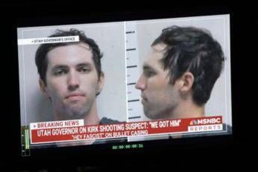 Omicidio Kirk, Tyler Robinson convinto alla resa dal padre. Trump: &quot;Pena di morte&quot;