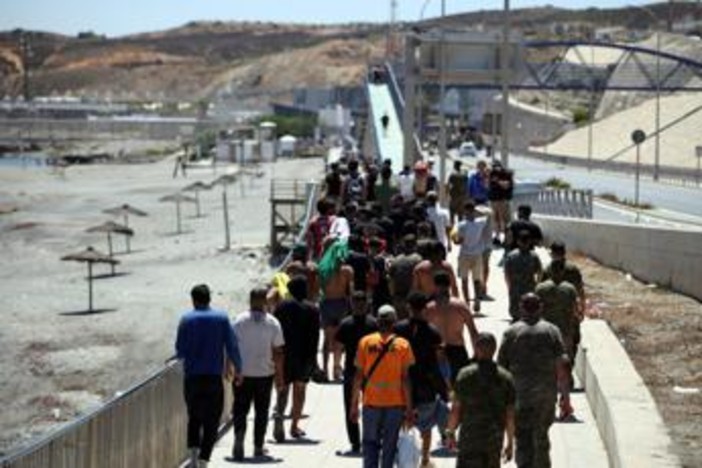 Ceuta, Marocco: "Spagna sapeva dell'allarme migranti" Ceuta, Marocco: "Spagna sapeva dell'allarme migranti"