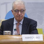 Truffa su Whatsapp, falsi messaggi attribuiti a Mantovano: la nota di Palazzo Chigi Truffa su Whatsapp, falsi messaggi attribuiti a Mantovano: la nota di Palazzo Chigi