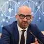 Fake news, l'allarme di Bassetti: &quot;Criminale attacco alla scienza, medici combattetelo sui social&quot;