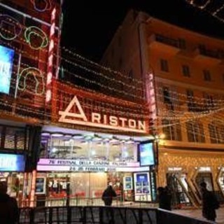 Sanremo, da contrasto a depressione a benefici sociali: cantare aiuta la salute