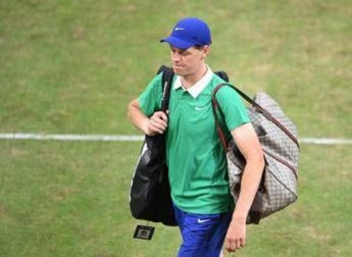 Sinner si spegne, sconfitto da Bublik secondo turno di Halle