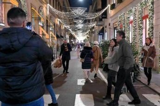 Caro Natale, tra pranzi e addobbi: ecco quanto spenderemo per le feste