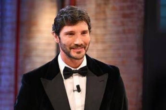 Ascolti tv, 'Affari tuoi' conquista la prima serata e vince con il 23,4% share Ascolti tv, 'Affari tuoi' conquista la prima serata e vince con il 23,4% share