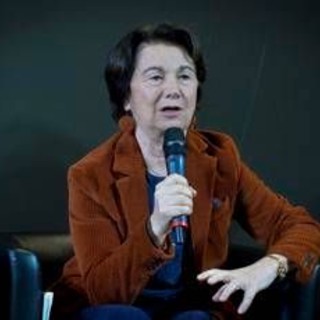 La ministra Roccella sulle nozze d'oro con il marito Luigi: "Le festeggio a marzo 2026, è l'amore della mia vita" La ministra Roccella sulle nozze d'oro con il marito Luigi: "Le festeggio a marzo 2026, è l'amore della mia vita"