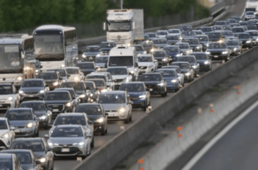 Tavolo Automotive, Assogasliquidi: "Bene annuncio Urso incentivi retrofit a gas per auto circolanti" Tavolo Automotive, Assogasliquidi: "Bene annuncio Urso incentivi retrofit a gas per auto circolanti"