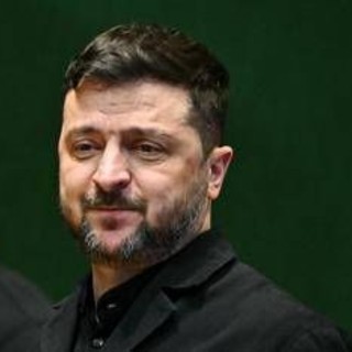 Ucraina, drone russo su deposito di Chernobyl. Zelensky a Londra vede Macron, Merz e Starmer