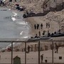 Ceuta, allerta per un nuovo assalto: il Marocco blocca centinaia di migranti