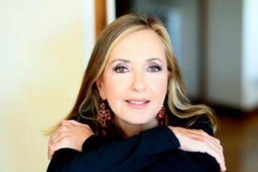 Barbara Palombelli: "Porto a Forum un umanoide. A Mediaset libertà pazzesca, a Rai3 Moratti mi cacciò" Barbara Palombelli: "Porto a Forum un umanoide. A Mediaset libertà pazzesca, a Rai3 Moratti mi cacciò"