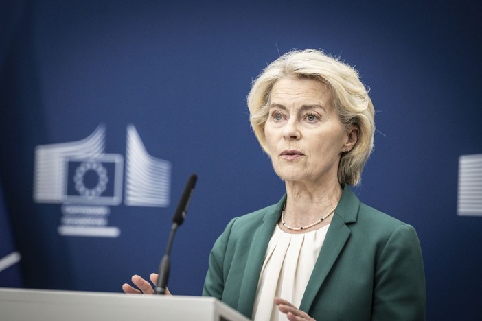 Von der Leyen “Ue e Nato unite, manterranno la pressione sulla Russia” Von der Leyen “Ue e Nato unite, manterranno la pressione sulla Russia”