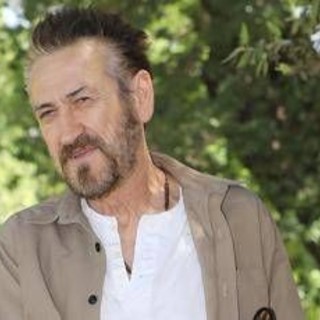 Giallini operato, intervento riuscito. Il dottore: "L'ho già messo in piedi" Giallini operato, intervento riuscito. Il dottore: "L'ho già messo in piedi"