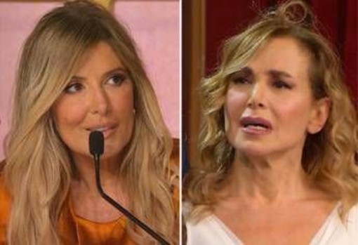 Ballando, la mano di Barbara D'Urso trema e Selvaggia Lucarelli attacca: "È una sceneggiata" Ballando, la mano di Barbara D'Urso trema e Selvaggia Lucarelli attacca: "È una sceneggiata"