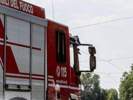 Valtellina, scuolabus con 7 ragazzini a bordo sbanda e finisce in un torrente