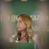 Sondaggio politico, calano Fratelli d'Italia e Futuro nazionale: le intenzioni di voto Sondaggio politico, calano Fratelli d'Italia e Futuro nazionale: le intenzioni di voto