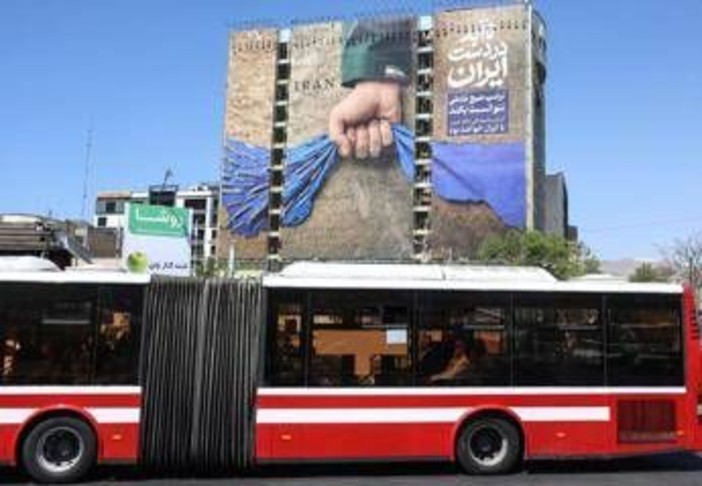 Trump contro Meloni, Iran tra ironia e sfottò: "Cara Italia, noi come alleato al posto degli Usa" Trump contro Meloni, Iran tra ironia e sfottò: "Cara Italia, noi come alleato al posto degli Usa"