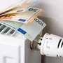 Bollette salate? Ecco come risparmiare sul riscaldamento in 10 mosse Bollette salate? Ecco come risparmiare sul riscaldamento in 10 mosse